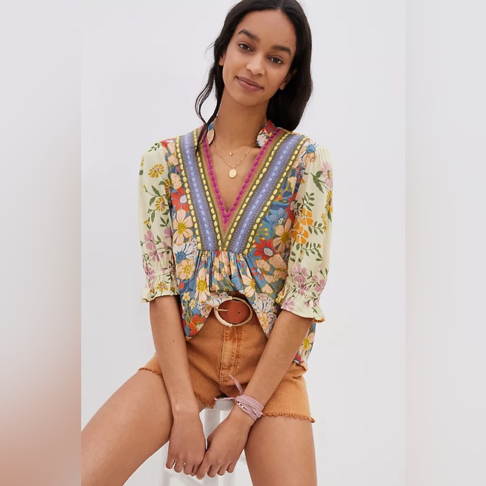 Anthropologie Stephanie Top Blue Motif - NWOT. Size Small